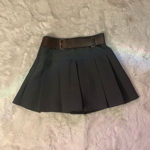 Old money style Short skirt with belt and safety pants underneath